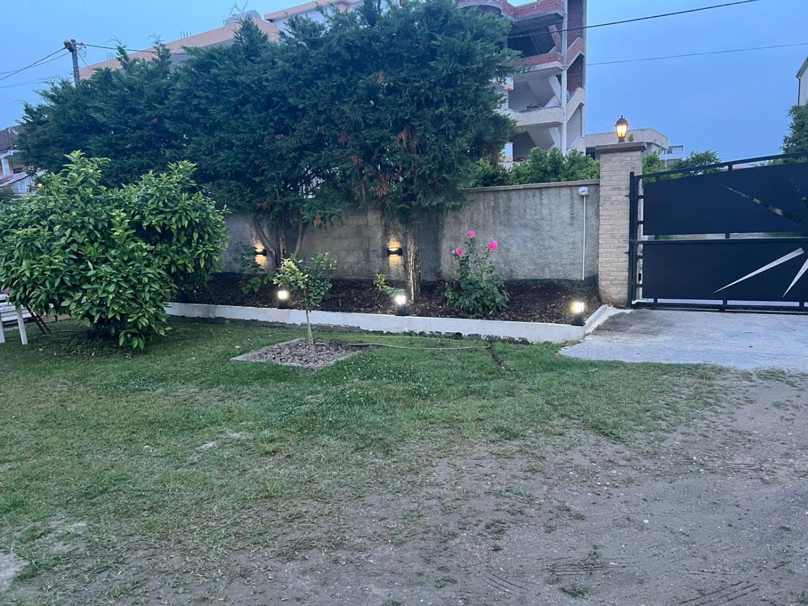 Vila Hoxha Durrës Esterno foto